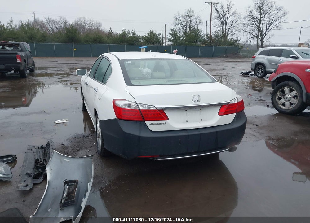 2013 HONDA ACCORD VIN: 1HGCR2F81DA013501