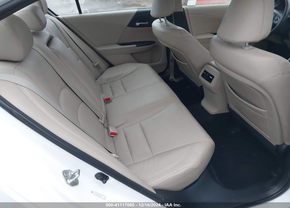 2013 HONDA ACCORD VIN: 1HGCR2F81DA013501