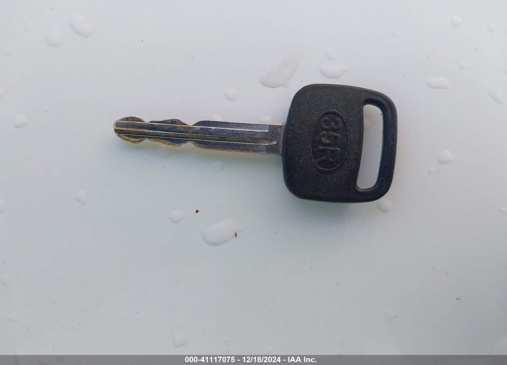 2004 TOYOTA COROLLA VIN: 1NXBR32E44Z215612