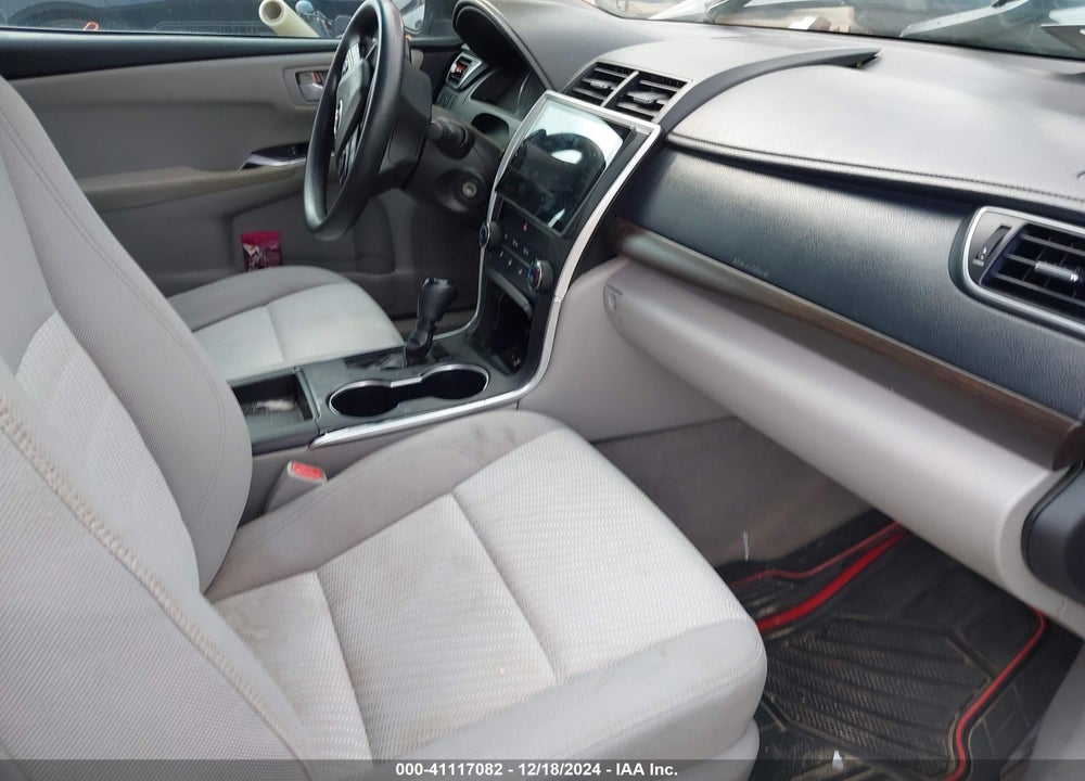 2016 TOYOTA CAMRY VIN: 4T4BF1FK1GR563021
