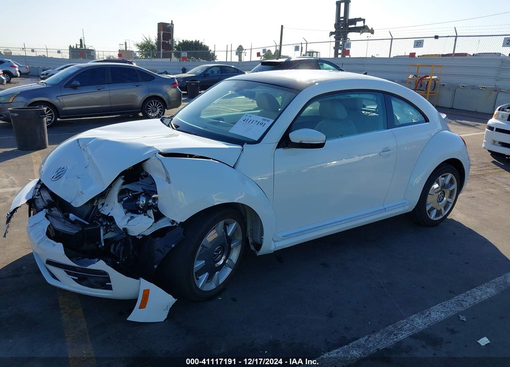 2019 VOLKSWAGEN BEETLE 2.0T SE VIN: 3VWJD7AT2KM716969