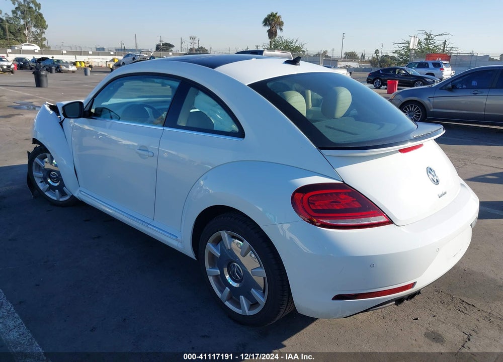 2019 VOLKSWAGEN BEETLE 2.0T SE VIN: 3VWJD7AT2KM716969