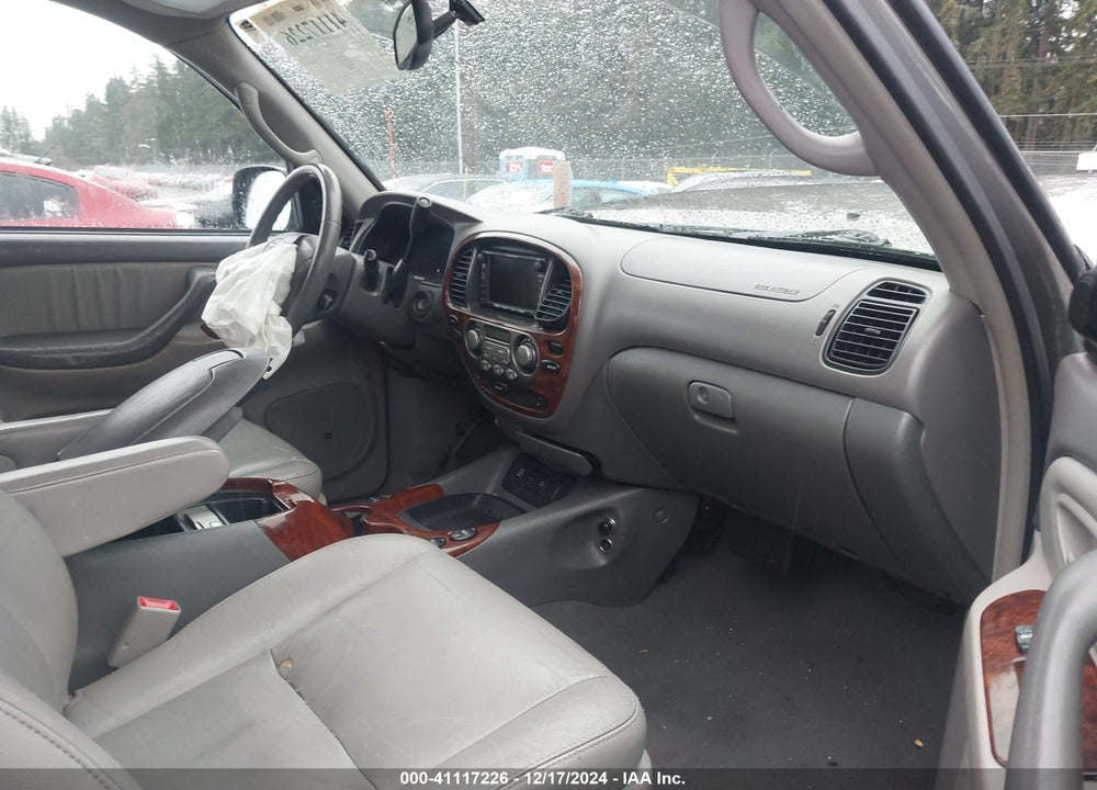 2005 TOYOTA SEQUOIA LIMITED V8 VIN: 5TDZT38A65S259495