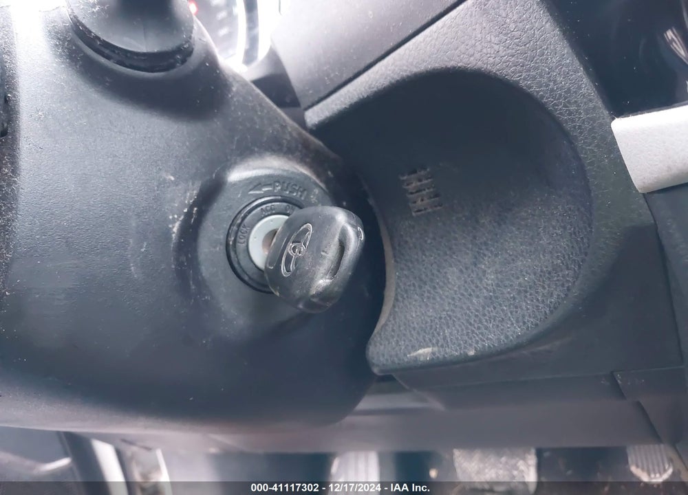 2014 TOYOTA COROLLA VIN: 5YFBURHE9EP082695