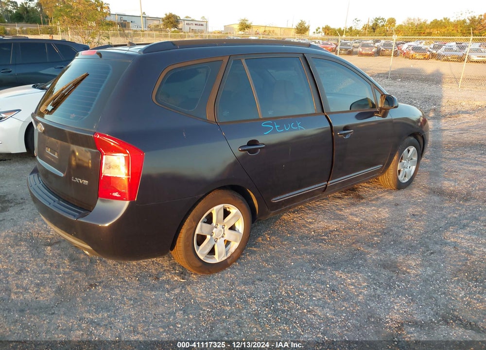 2007 KIA RONDO LX V6 VIN: KNAFG526X77044428