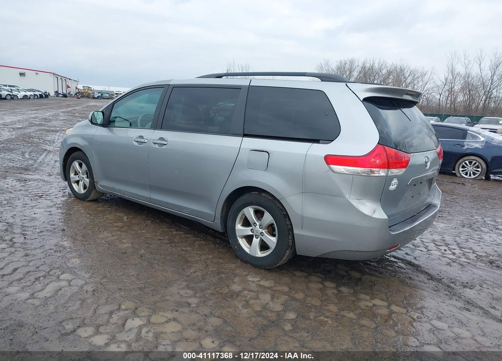 2014 TOYOTA SIENNA LE V6 8 PASSENGER VIN: 5TDKK3DC3ES452036