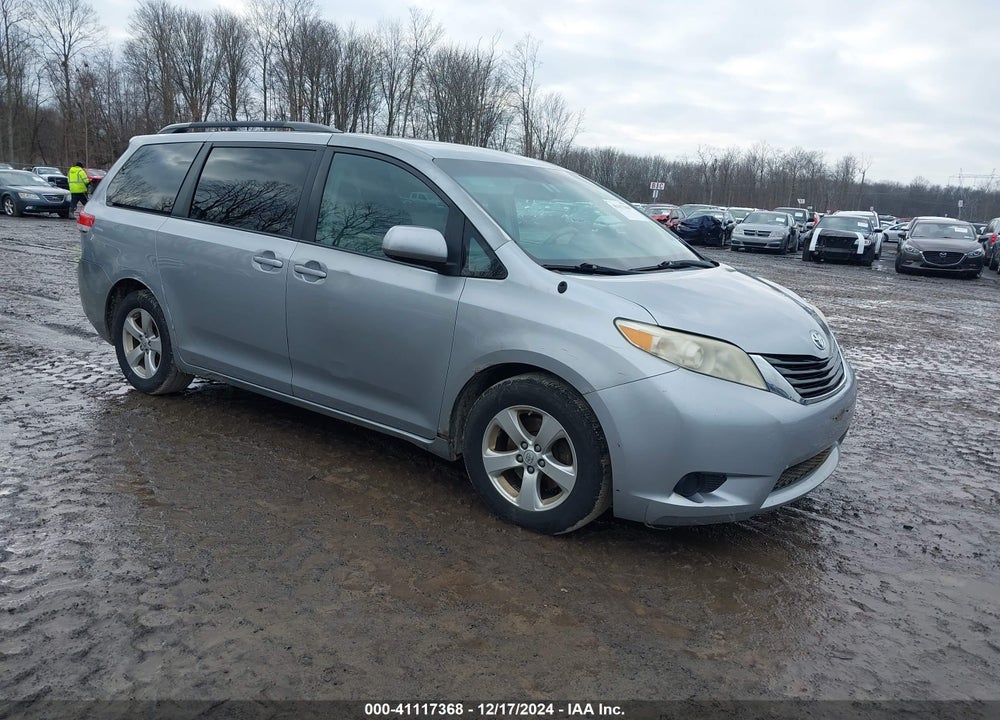 2014 TOYOTA SIENNA LE V6 8 PASSENGER VIN: 5TDKK3DC3ES452036