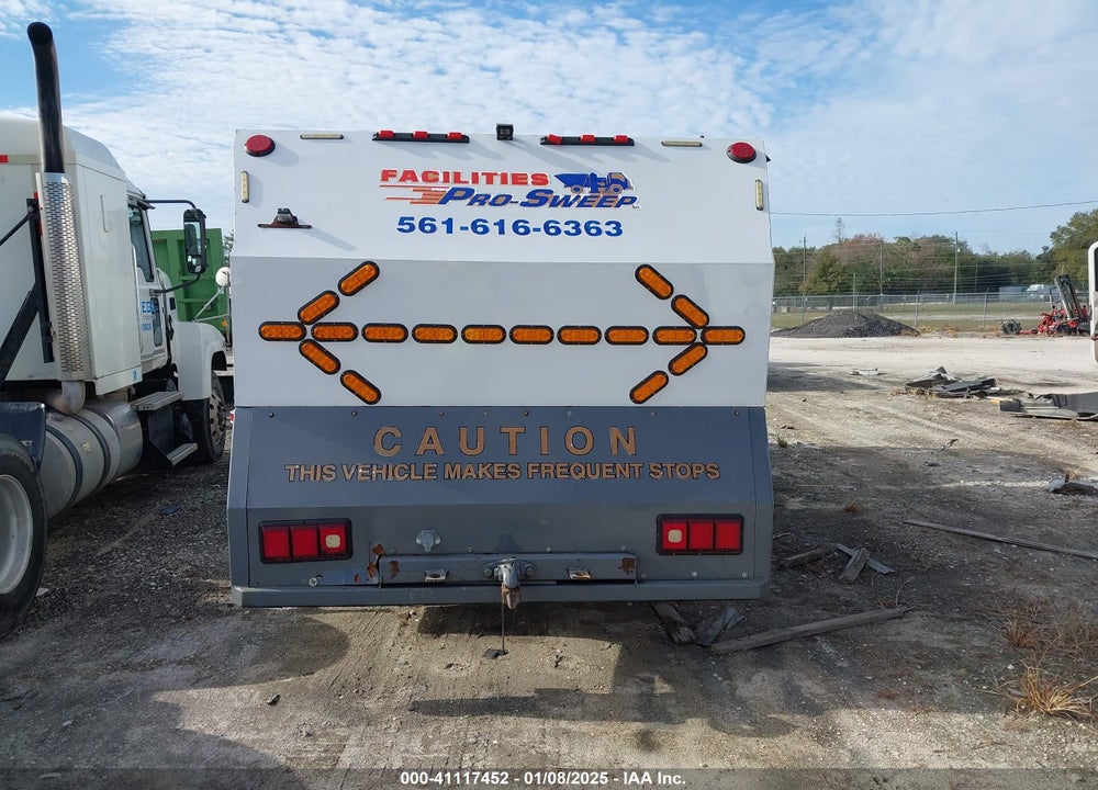 2002 GMC T-SERIES F7B042 VIN: 1GDM7C1C82J514758