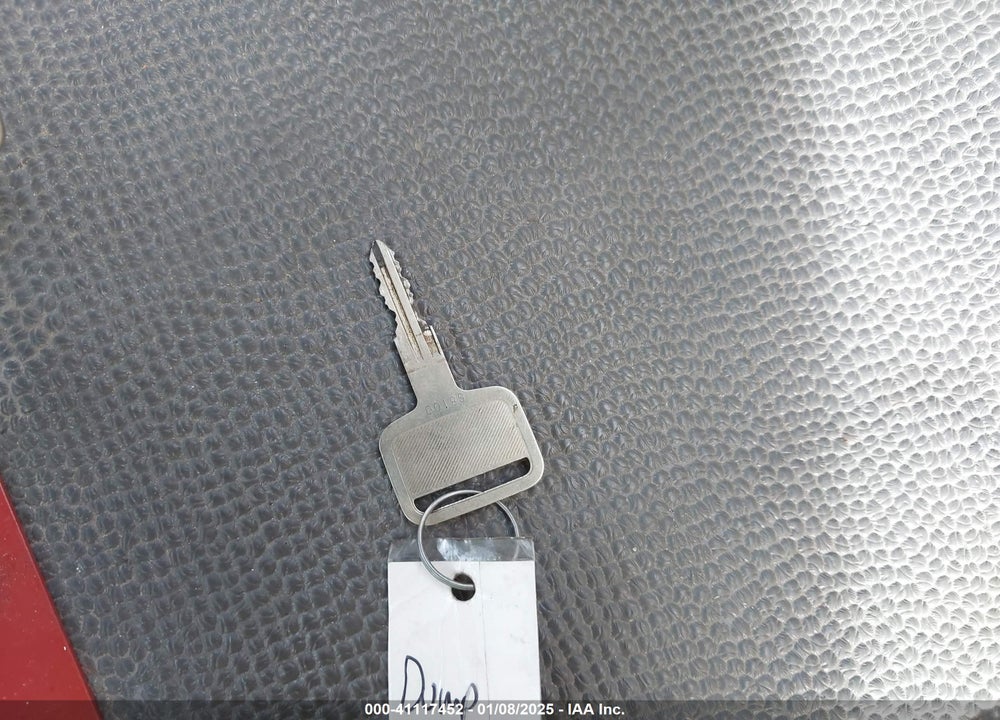 2002 GMC T-SERIES F7B042 VIN: 1GDM7C1C82J514758