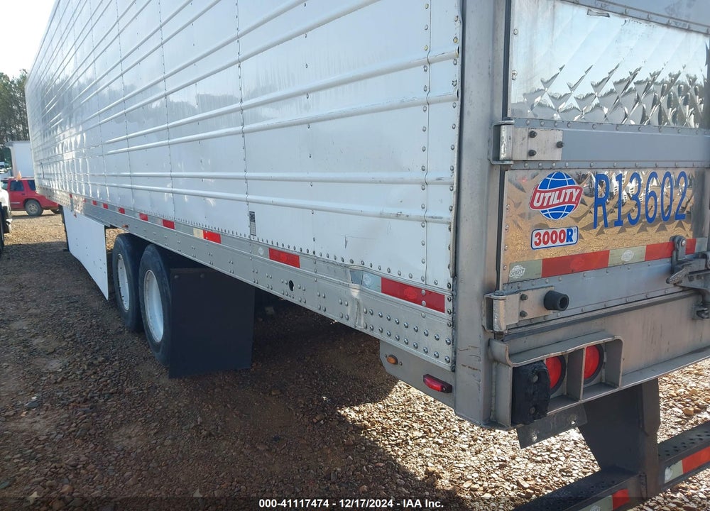 2013 UTILITY TRAILER MFG --- VIN: 1UYVS2536DU587402