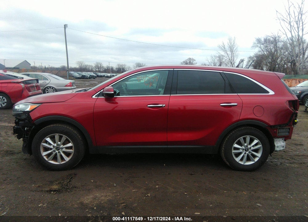 2019 KIA SORENTO 2.4L LX VIN: 5XYPG4A35KG469091