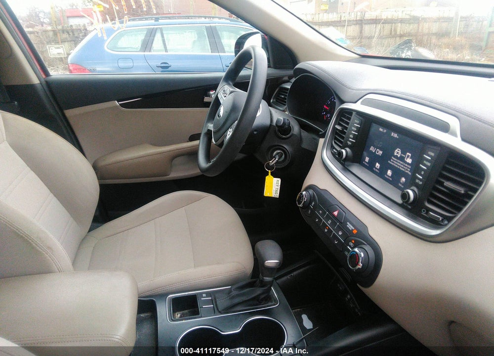 2019 KIA SORENTO 2.4L LX VIN: 5XYPG4A35KG469091
