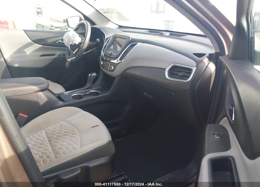 2019 CHEVROLET EQUINOX LT VIN: 2GNAXKEV1K6153147