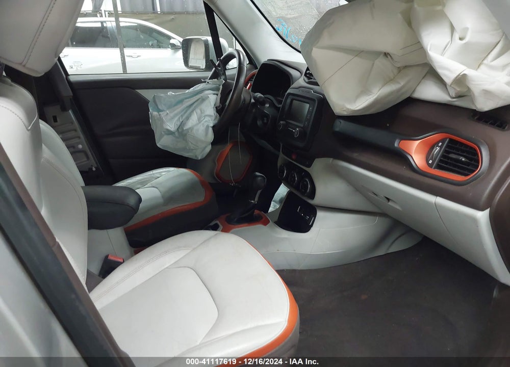 2016 JEEP RENEGADE LIMITED VIN: ZACCJADT3GPC77105