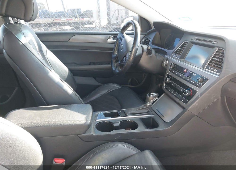 2017 HYUNDAI SONATA SPORT VIN: 5NPE34AF2HH496179