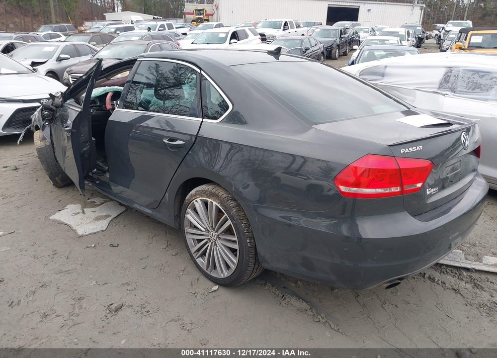 2014 VOLKSWAGEN PASSAT VIN: 1VWBT7A33EC076204