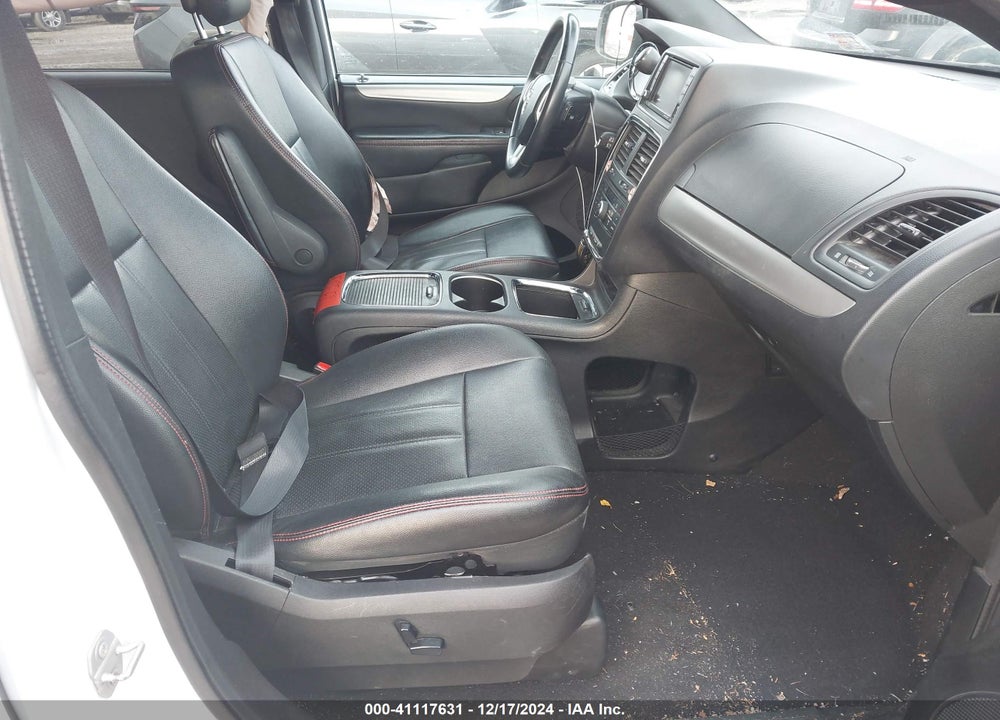2016 DODGE GRAND CARAVAN R/T VIN: 2C4RDGEG0GR275328