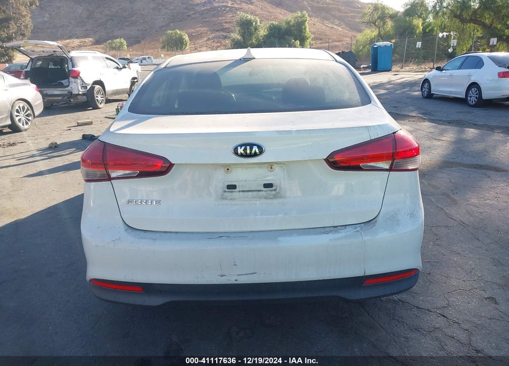 2017 KIA FORTE VIN: 3KPFK4A77HE105080