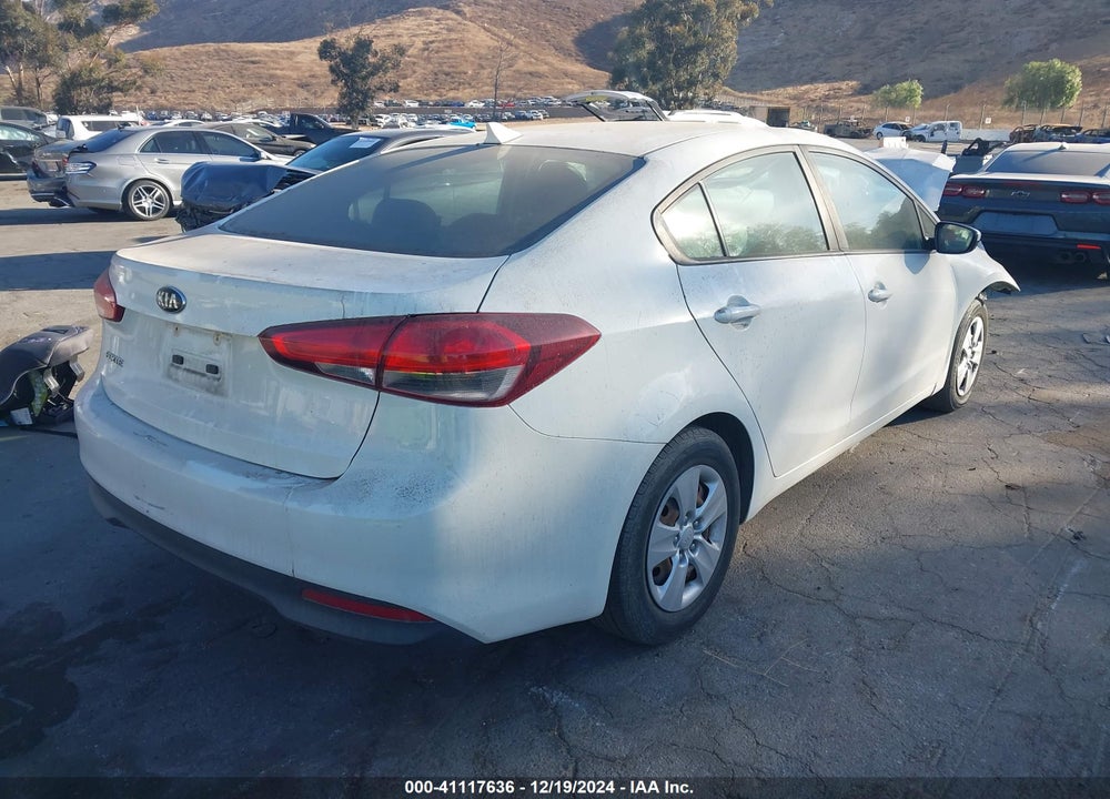 2017 KIA FORTE VIN: 3KPFK4A77HE105080