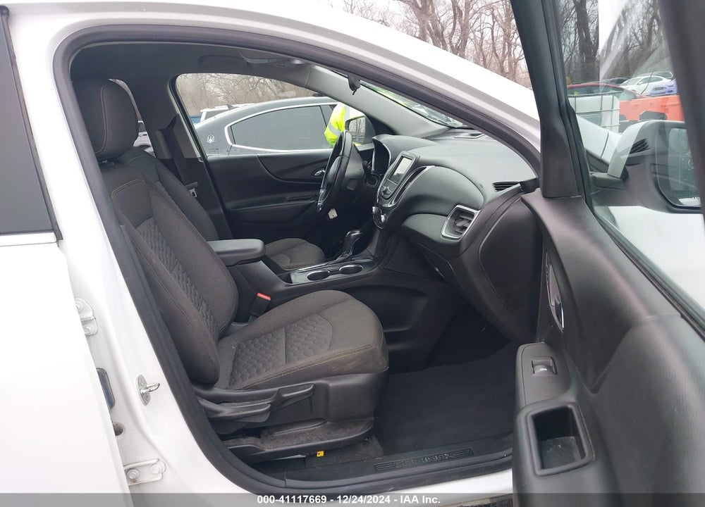 2019 CHEVROLET EQUINOX LT VIN: 2GNAXTEV3K6257158