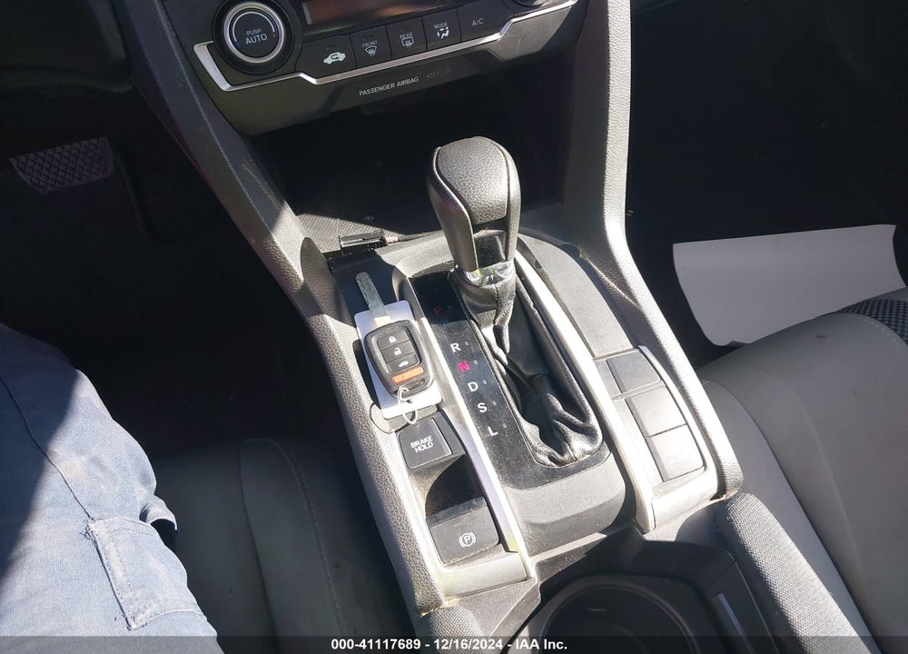 2019 HONDA CIVIC LX VIN: 2HGFC2F60KH555927