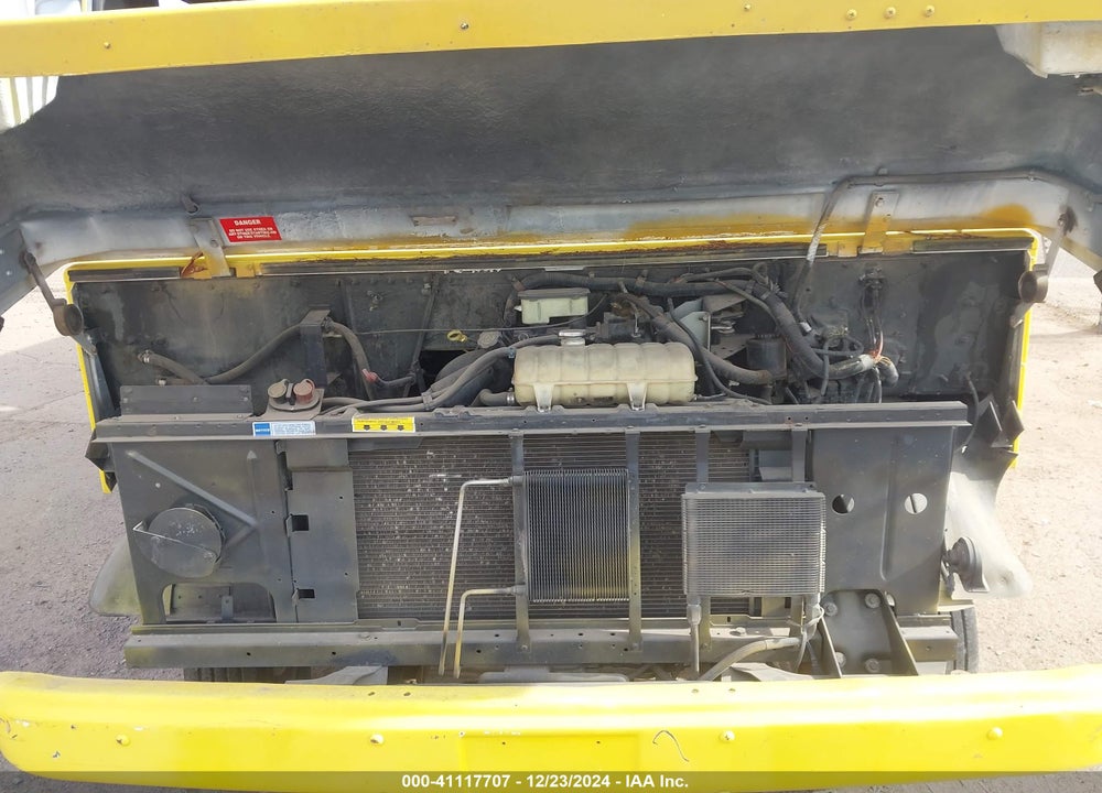 2000 WORKHORSE CUSTOM CHASSIS FORWARD CONTROL CHASSIS P3500 VIN: 5B4HP32Y5Y3313533