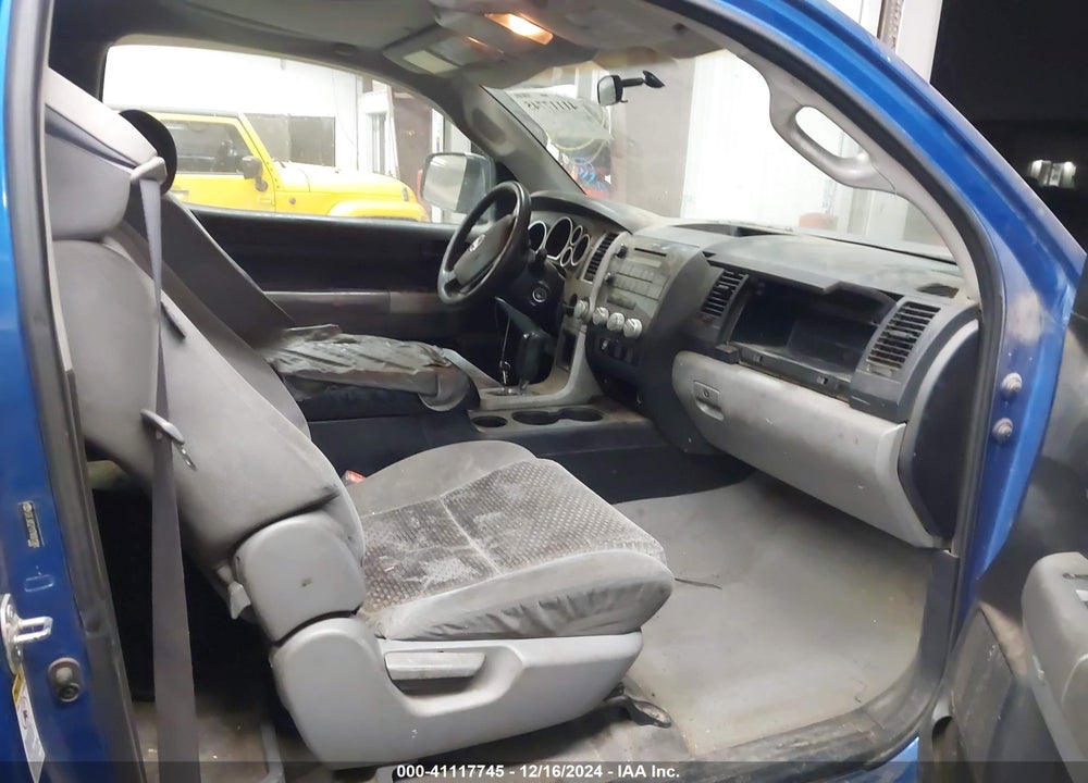 2007 TOYOTA TUNDRA BASE 5.7L V8 VIN: 5TFJV52117X001281