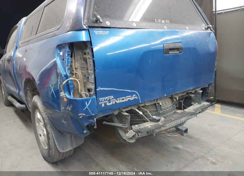 2007 TOYOTA TUNDRA BASE 5.7L V8 VIN: 5TFJV52117X001281