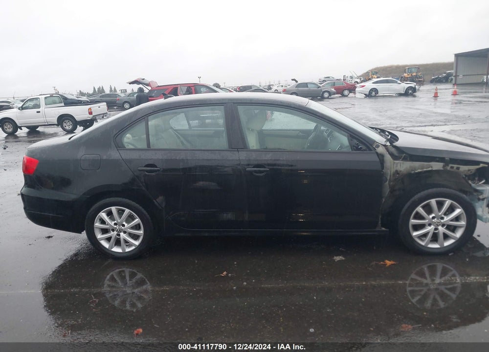2011 VOLKSWAGEN JETTA 2.5L SE VIN: 3VWDZ7AJ0BM341600