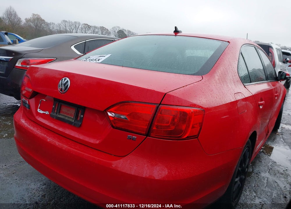 2014 VOLKSWAGEN JETTA 1.8T SE VIN: 3VWD17AJ3EM298138