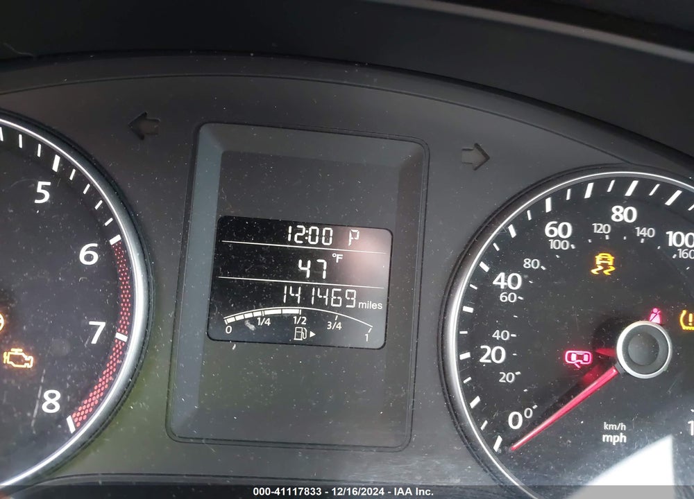 2014 VOLKSWAGEN JETTA 1.8T SE VIN: 3VWD17AJ3EM298138