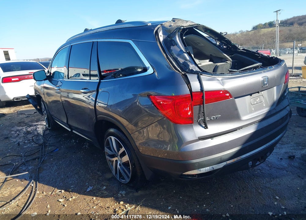 2017 HONDA PILOT TOURING VIN: 5FNYF6H92HB046966