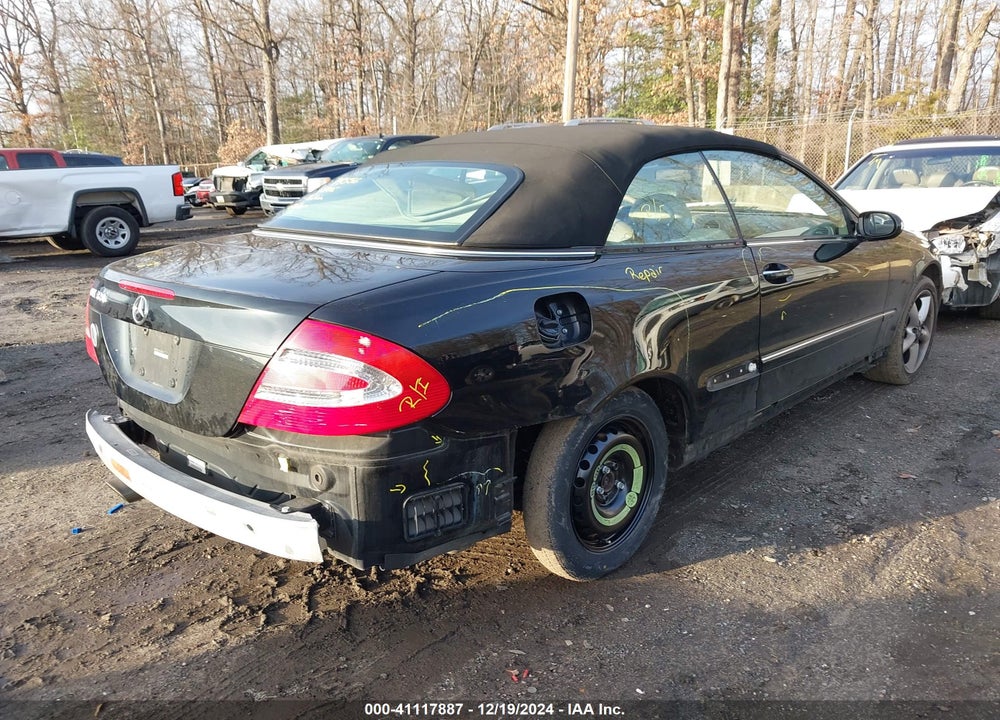2005 MERCEDES-BENZ CLK 320 VIN: WDBTK65J15F165103
