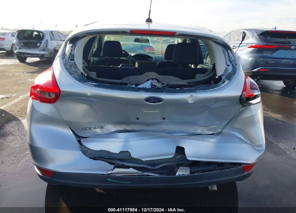 2017 FORD FOCUS SE VIN: 1FADP3K28HL264080