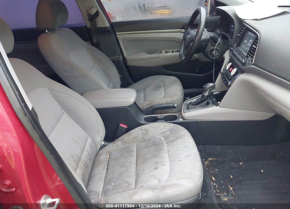 2017 HYUNDAI ELANTRA SE VIN: KMHD84LFXHU370485