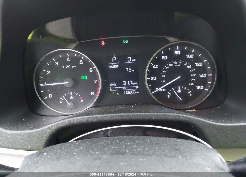 2017 HYUNDAI ELANTRA SE VIN: KMHD84LFXHU370485