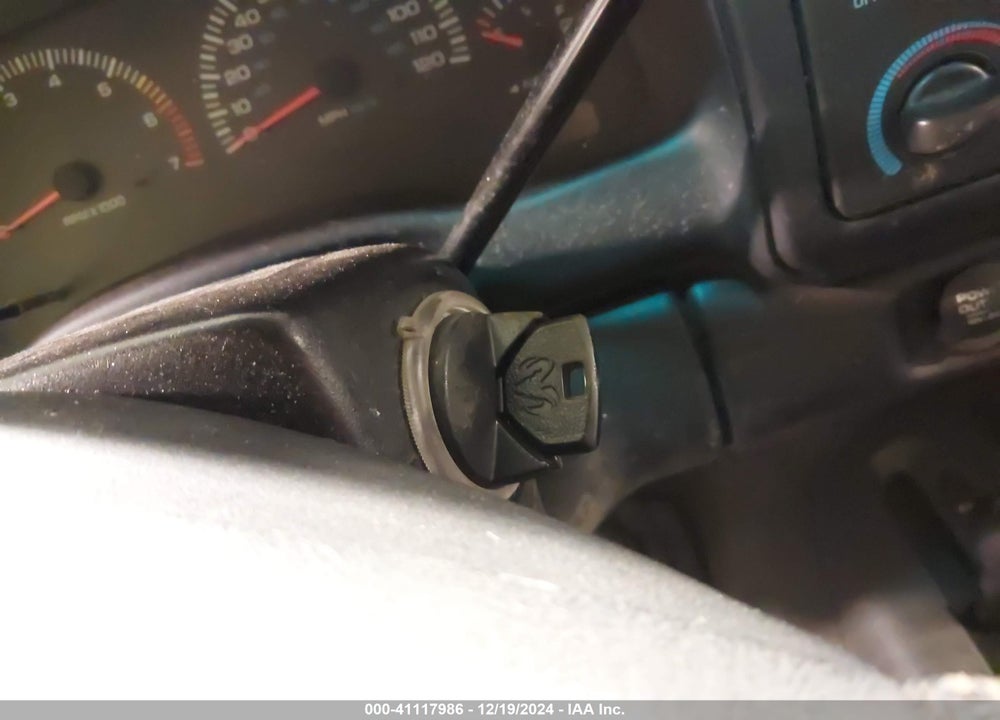 2000 DODGE DAKOTA SLT/SPORT VIN: 1B7GG2AN4YS629700