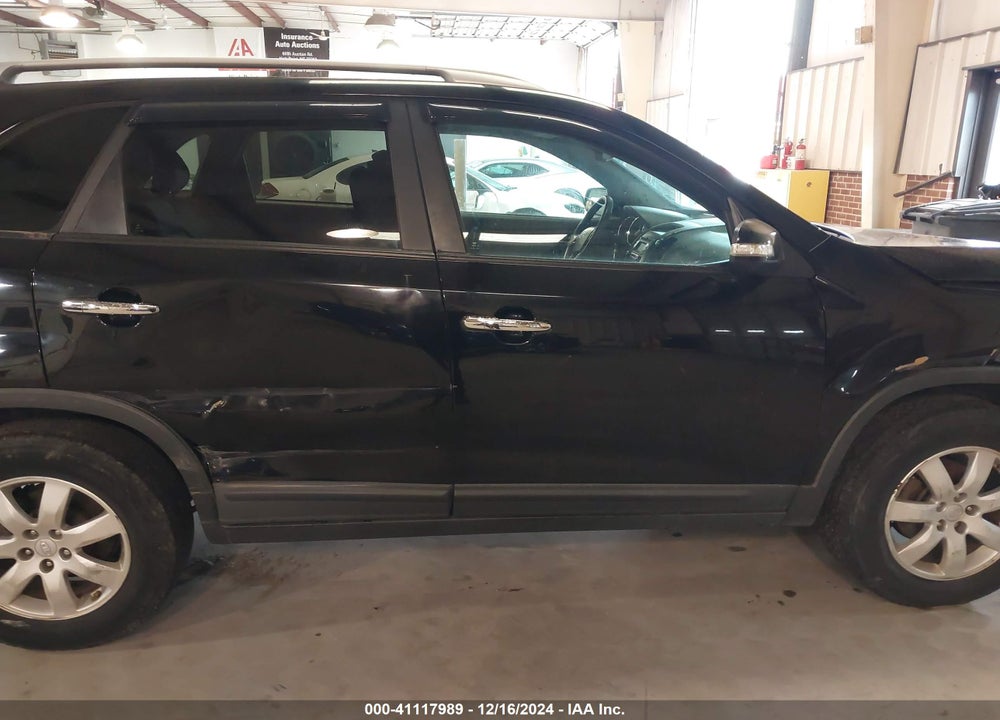 2011 KIA SORENTO LX VIN: 5XYKT3A16BG183510