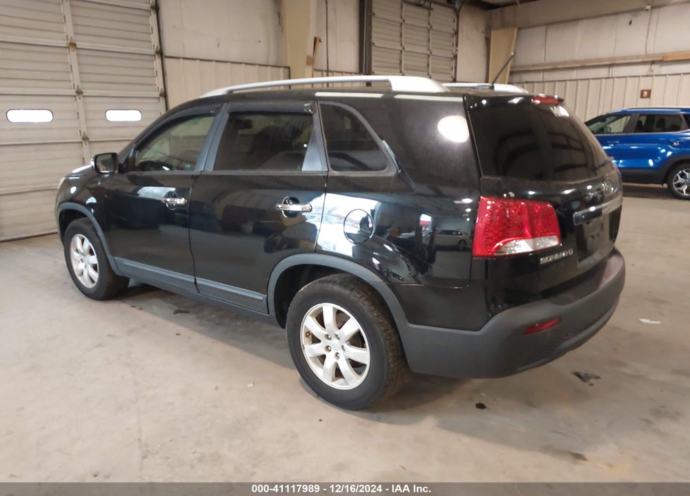 2011 KIA SORENTO LX VIN: 5XYKT3A16BG183510