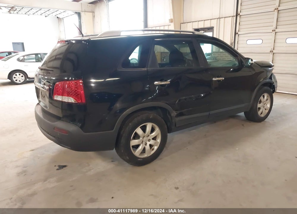 2011 KIA SORENTO LX VIN: 5XYKT3A16BG183510