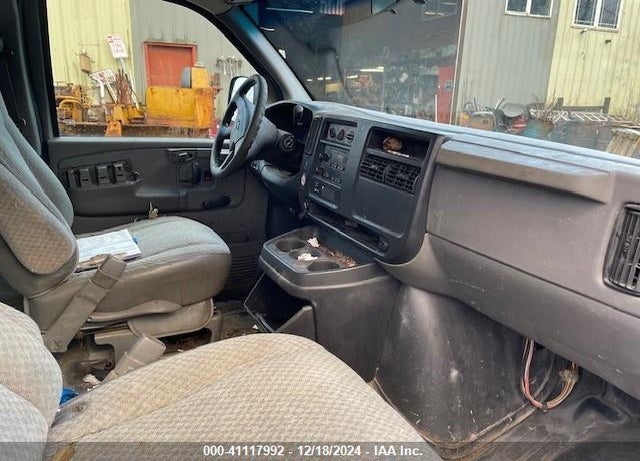 2003 CHEVROLET EXPRESS VIN: 1GAGG25U231210933