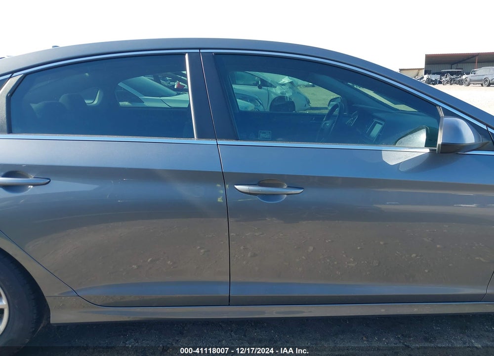 2019 HYUNDAI SONATA VIN: 5NPE24AF5KH739171