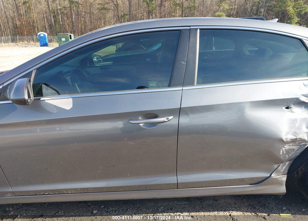 2019 HYUNDAI SONATA VIN: 5NPE24AF5KH739171