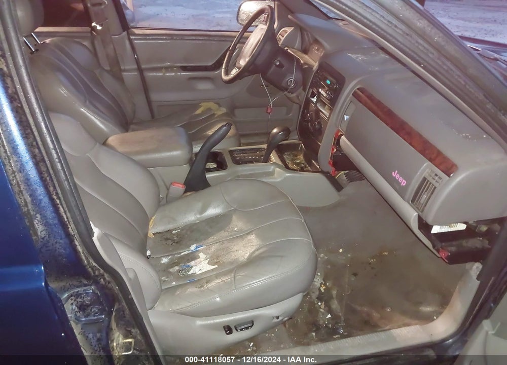 2000 JEEP GRAND CHEROKEE LAREDO VIN: 1J4G248N5YC215572