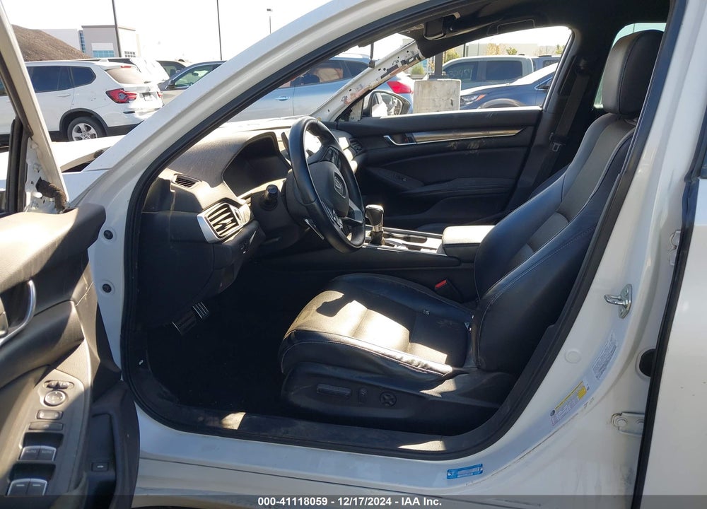 2018 HONDA ACCORD SPORT VIN: 1HGCV1F33JA195921