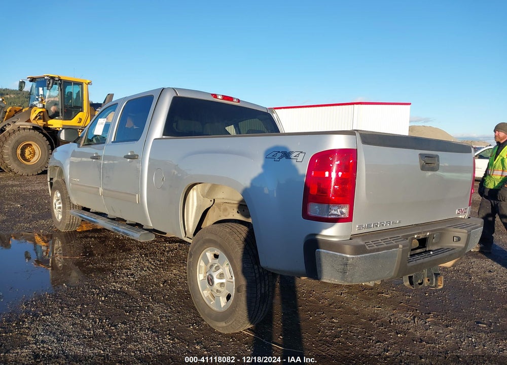 2014 GMC SIERRA 2500HD VIN: 1GT120CG1EF118067