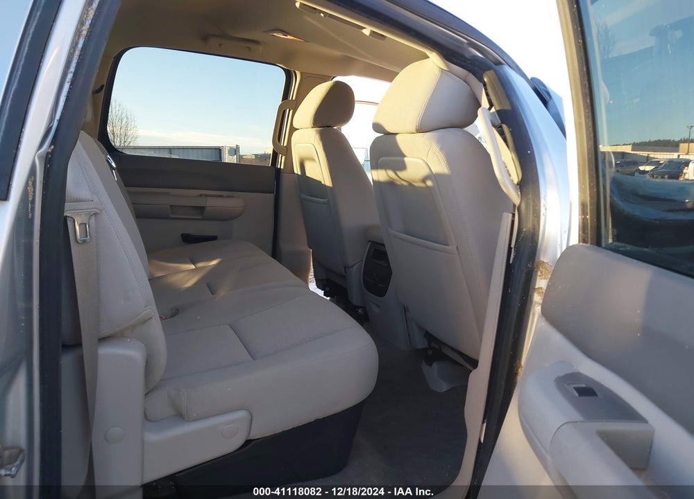 2014 GMC SIERRA 2500HD VIN: 1GT120CG1EF118067