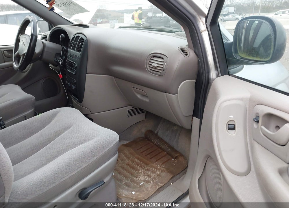 2003 CHRYSLER VOYAGER LX VIN: 1C4GJ45353B123484