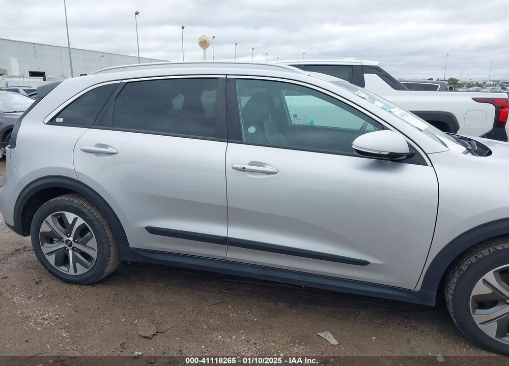 2020 KIA NIRO EV EX PREMIUM VIN: KNDCE3LG8L5067381