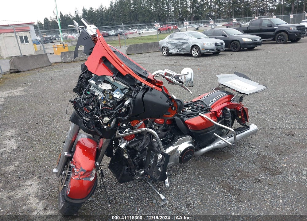 2018 HARLEY-DAVIDSON FLHXSE CVO STREET GLIDE VIN: 1HD1PXL1XJB951596